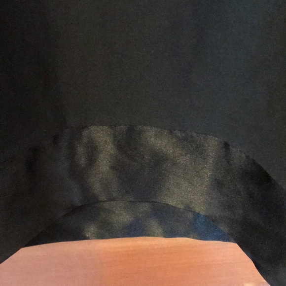 Black tuxedo blouse BCBG sz xs - Picture 6 of 6